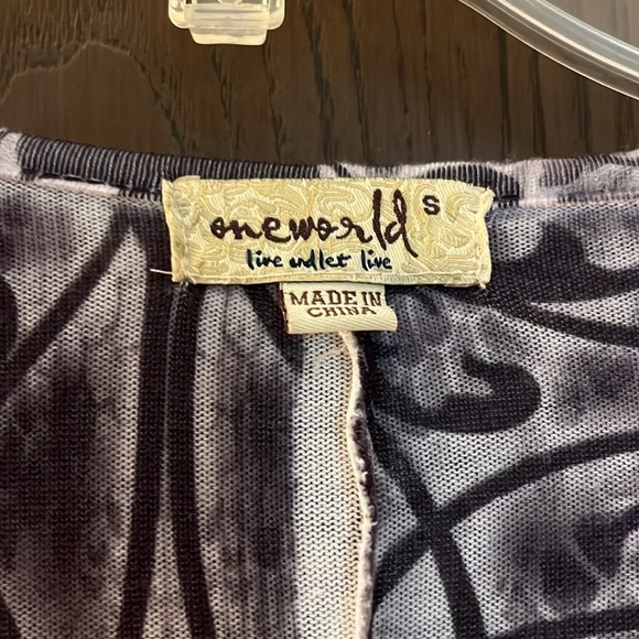 One World long sleeved shrug. Size Small NWT - Picture 2 of 10